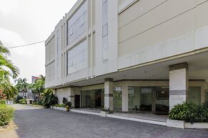 RedDoorz Plus near GBK Senayan