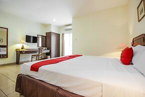 RedDoorz Plus near GBK Senayan