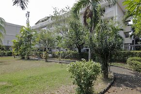 RedDoorz Plus near GBK Senayan