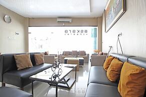 RedDoorz near UNS Solo