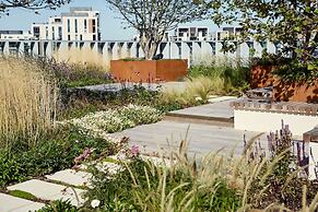 The Stratford, Autograph Collection