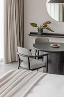 The Stratford, Autograph Collection