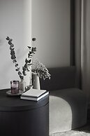 The Stratford, Autograph Collection