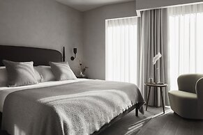 The Stratford, Autograph Collection