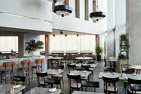 The Stratford, Autograph Collection