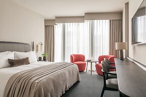 The Stratford, Autograph Collection