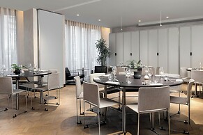 The Stratford, Autograph Collection