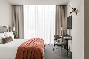 The Stratford, Autograph Collection