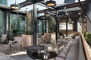 The Stratford, Autograph Collection