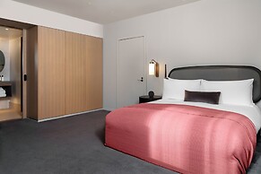 The Stratford, Autograph Collection