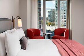 The Stratford, Autograph Collection