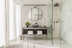 The Stratford, Autograph Collection