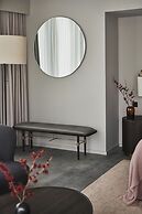 The Stratford, Autograph Collection