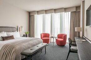 The Stratford, Autograph Collection