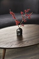 The Stratford, Autograph Collection