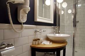 Barin Residence Centre