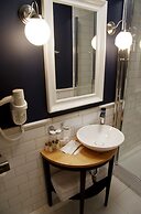 Barin Residence Centre