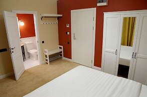 Barin Residence Centre