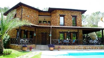 Sarigul Villa
