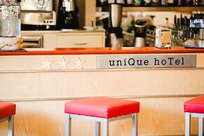 Unique Hotel