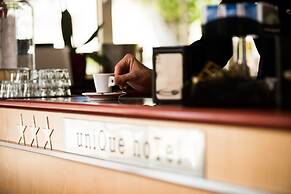 Unique Hotel