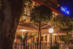 Unique Hotel