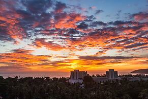 The Palm at Veloche by Lofty