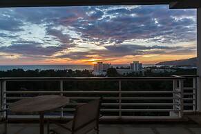 The Palm at Veloche by Lofty