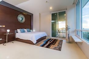 The Palm at Veloche by Lofty