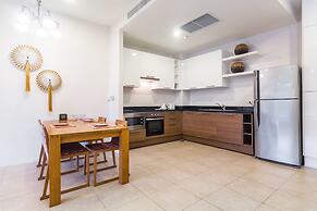 The Palm at Veloche by Lofty