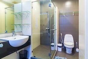 The Palm at Veloche by Lofty