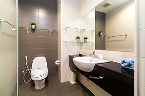 The Palm at Veloche by Lofty