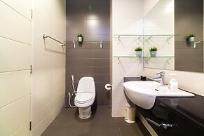 The Palm at Veloche by Lofty