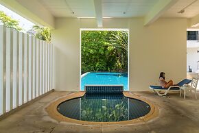 The Palm at Veloche by Lofty