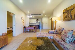 The Palm at Veloche by Lofty