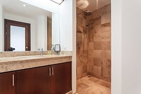 Villa Frangipani by Lofty