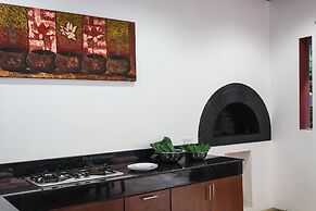 Villa Frangipani by Lofty