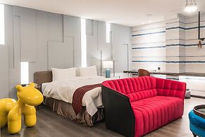 High Cloud International Business Hotel