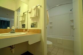 OYO Hotel Kingsville Hwy 77