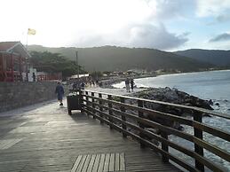 Casa a 50 metros da praia da Armação