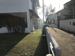 Casa a 50 metros da praia da Armação