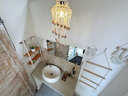 Sunset Hill Penida Resort