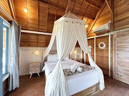 Sunset Hill Penida Resort