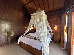 Sunset Hill Penida Resort