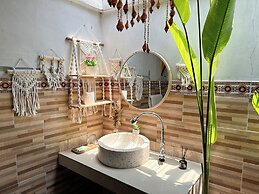 Sunset Hill Penida Resort