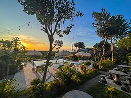 Sunset Hill Penida Resort
