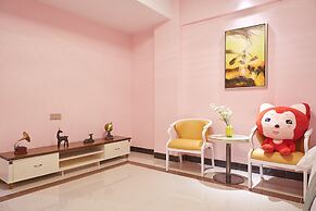 Ivy International Apartment