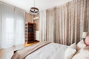 Acropolis Stylish Suite