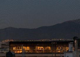 Acropolis Stylish Suite