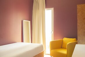Avenue Rooms & Suites - Hostel